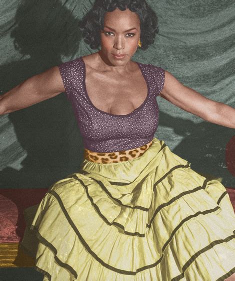 Angela Bassett Breasts Scene in City Of Hope